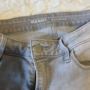 Old Navy Women's Light Gray Skinny Jeans